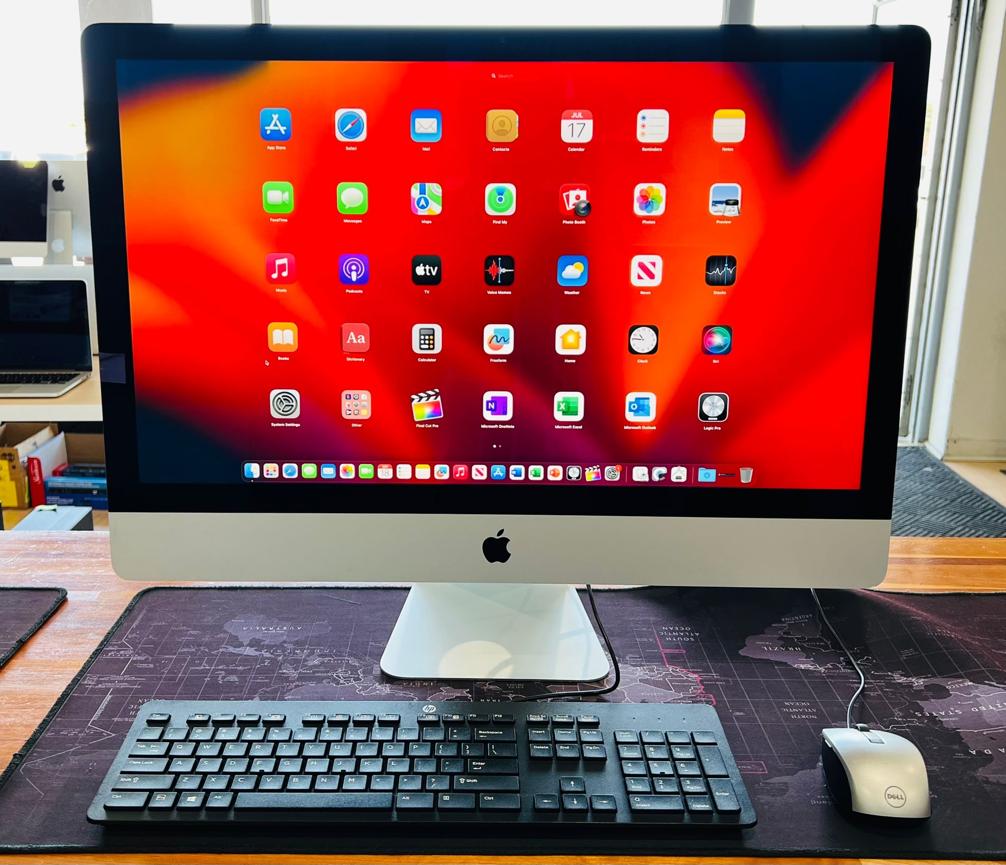 Apple iMac 27” 2017 5K Retina Core i5 8GB 1TB SSD Fully