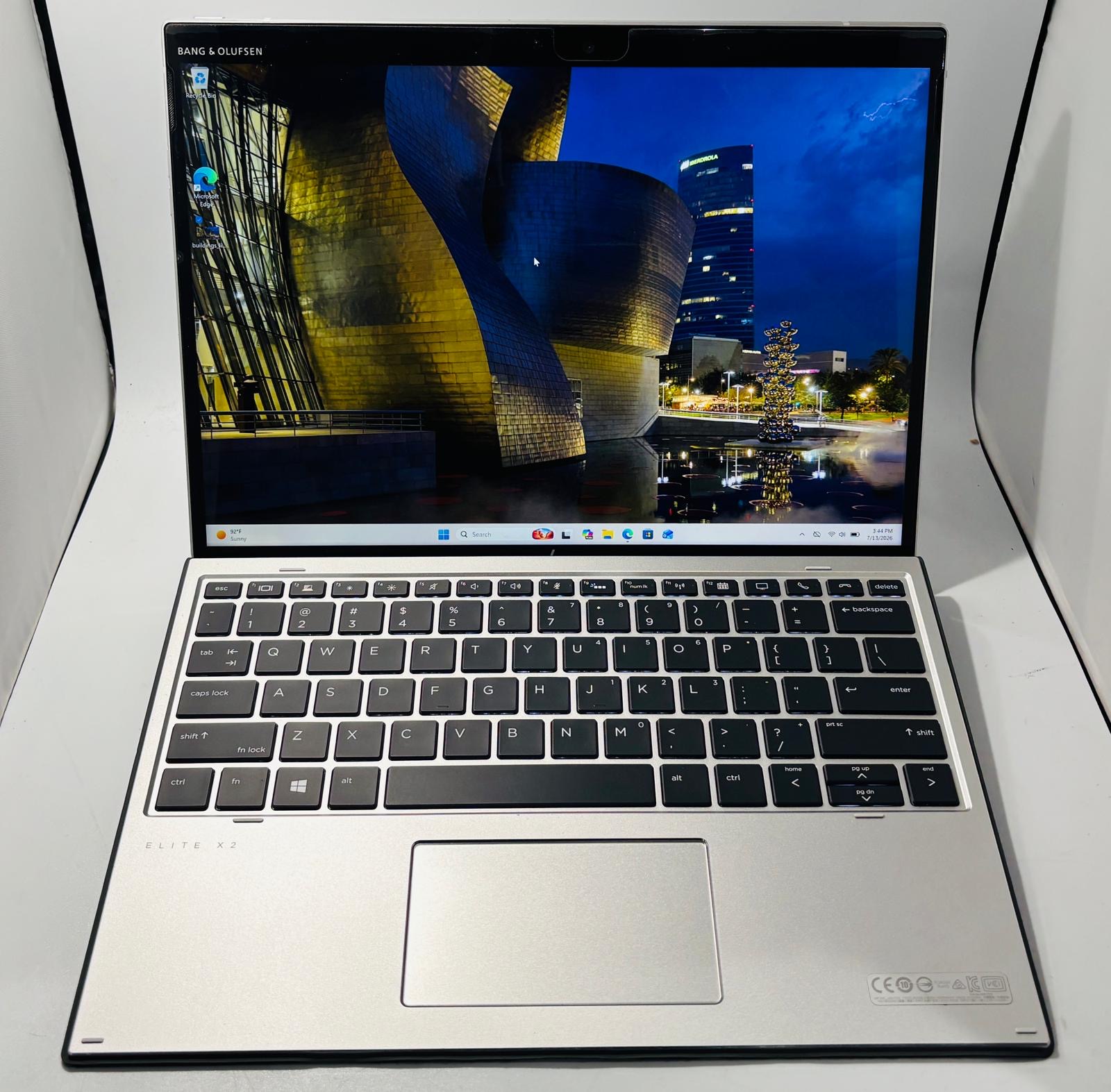 HP Elite x2 G4 i5-8265U CPU (1.80 GHz) 8GB 256GB ssd windows 11 Touchscreen