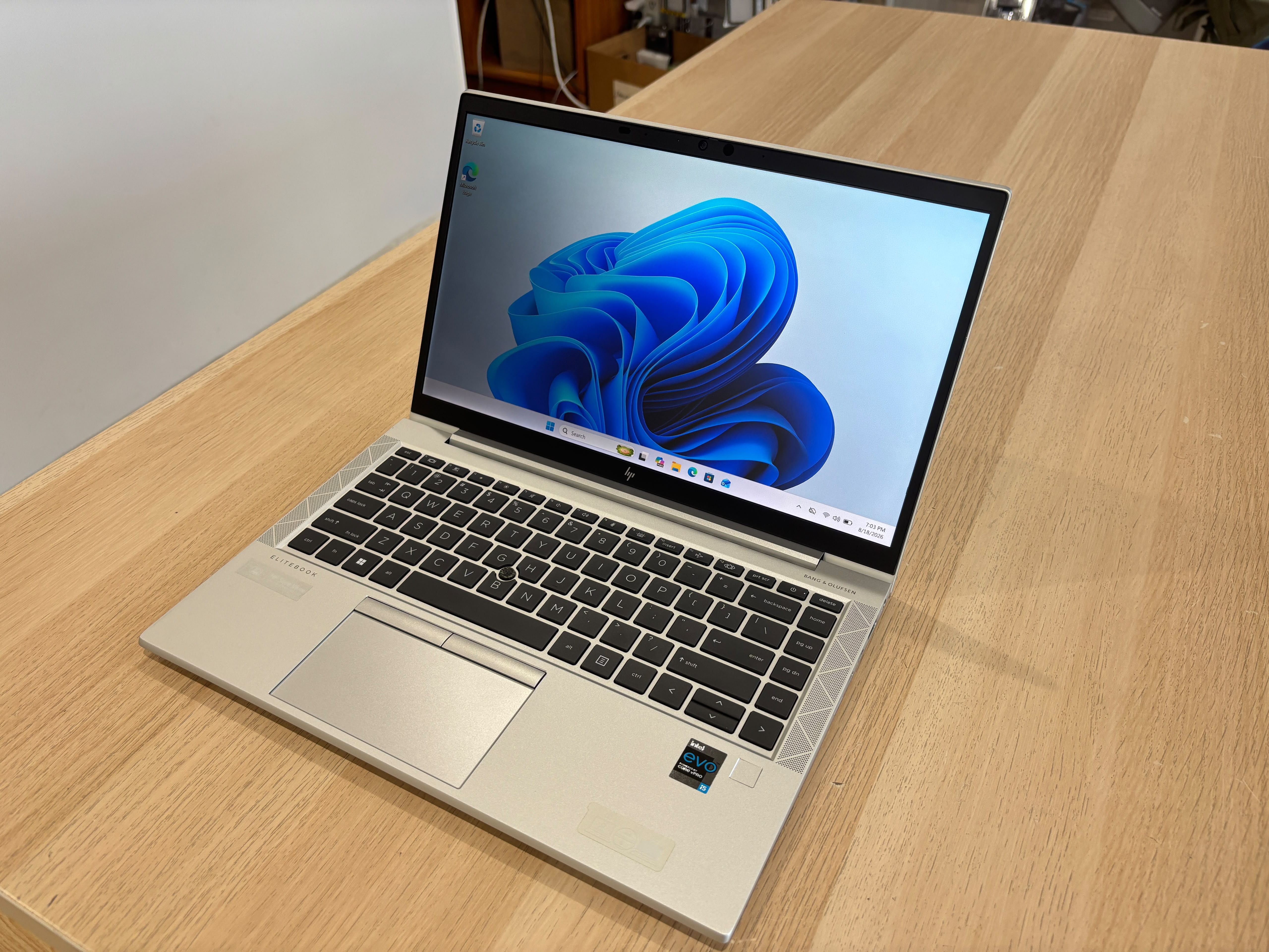 HP ELITEBOOK 840 G8 14” Core i5-1145G7 16GB RAM 256GB Windows 11 Pro