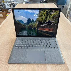 Microsoft Laptop 2 Core i5-8250u 8GB 128GB SSD Touchscreen Windows 11 Pro