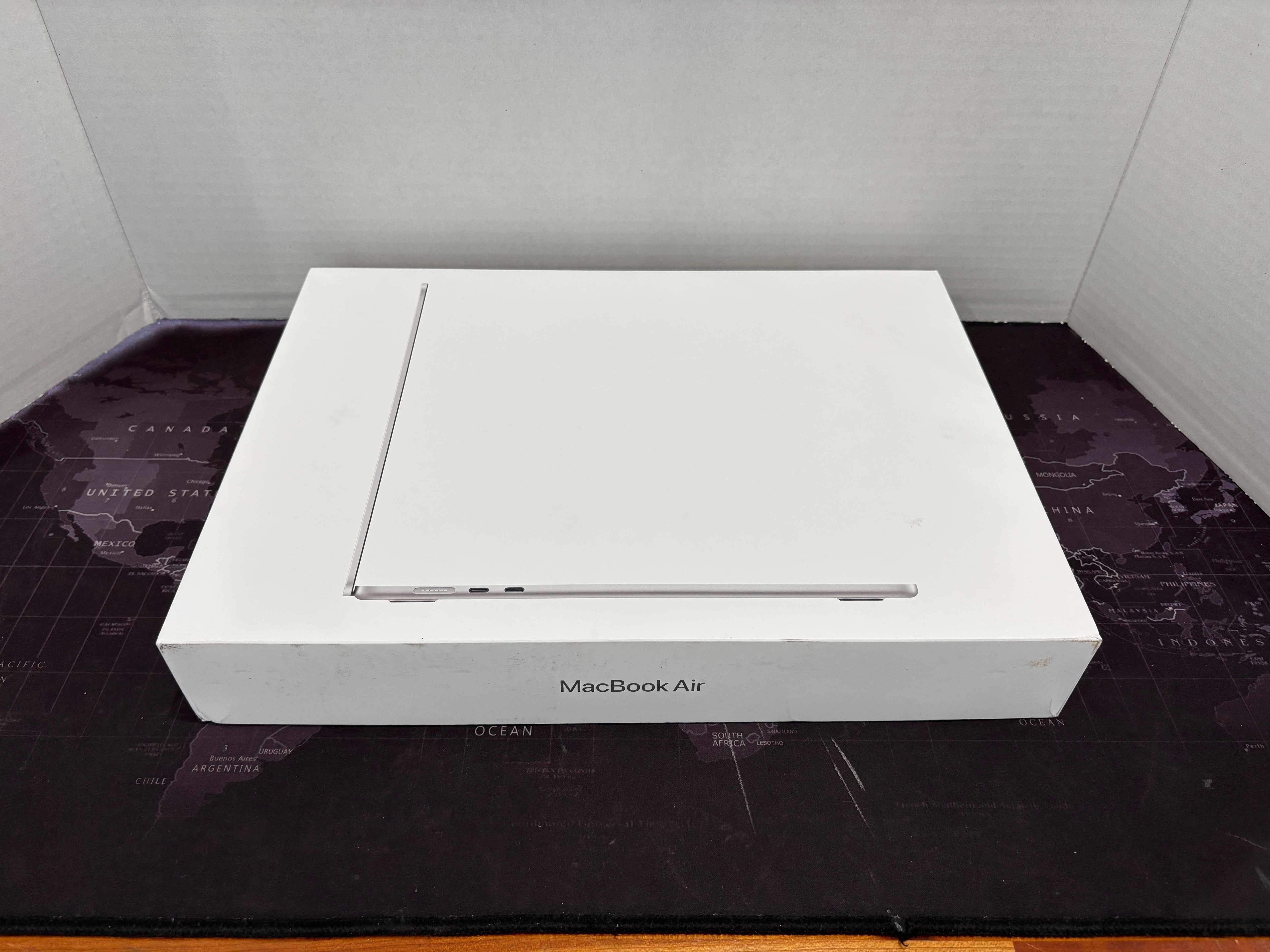 Apple MacBook Air 15” A3241 M4 CHIP 24GB 1TB Apple Care Plus till 2028 -New Sealed